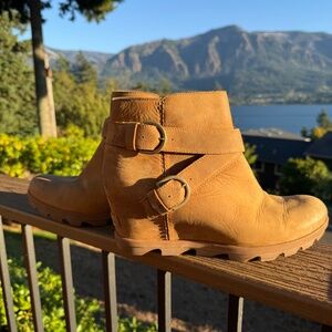 SOREL Joan of Arctic Wedge Buckle Boots Tan Size 12
